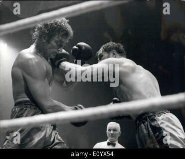 Sett. 09, 1971 - Jack Bodell batte Joe Bugner.: Jack Bodell ultima notte divenne la British, europeo e pesante del Commonwealth Foto Stock