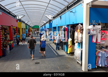 Nuovo mercato kirkby Kirkby centro città MERSEYSIDE REGNO UNITO Foto Stock