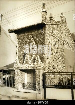 Nov. 12, 1971 - Shell House nel nord della periferia di Parigi Foto Stock