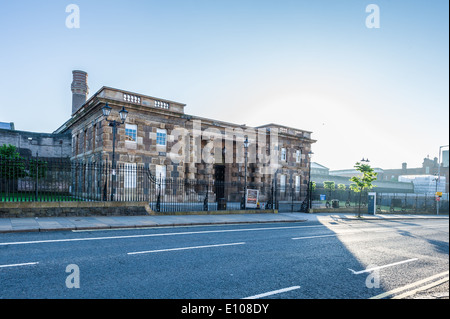 La facciata dell'ora in disuso Crumlin Road prigione, Belfast. Foto Stock