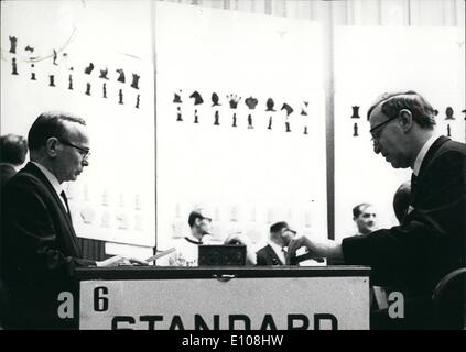 Mar 03, 1970 - Partita del secolo. La foto mostra il sesto board grand masters Smislov e Reshevski USA stanno giocando. Foto Stock