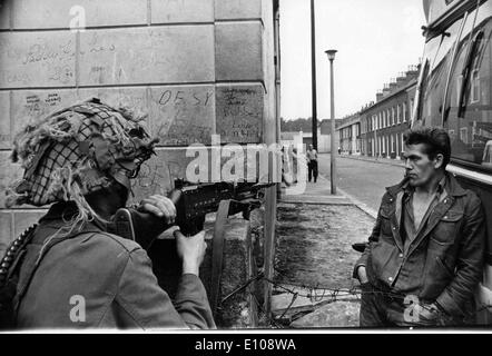 IRA gli anni dal 1970 al 1972 ha visto un esplosione di violenza politica in Irlanda del Nord, con un picco nel 1972, quando quasi 500 persone Foto Stock