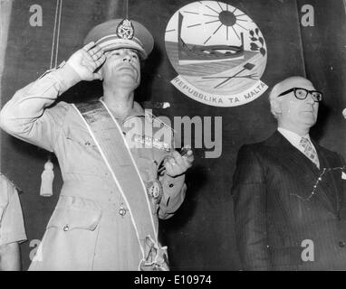 MUAMMAR al-Gaddafi (nato c. 1942) è stato il leader de facto della Libia dal 1969. Foto Stock