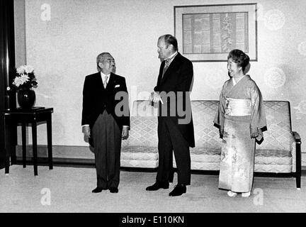 Presidente Gerald Ford visite imperatore Hirohito Foto Stock