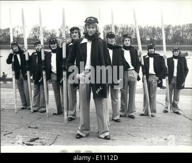 Mar 03, 1975 - Oxford Boat Race w in nuovi costumi: Oxford University barca-gara w sono stati visti per la prima volta nella loro Foto Stock