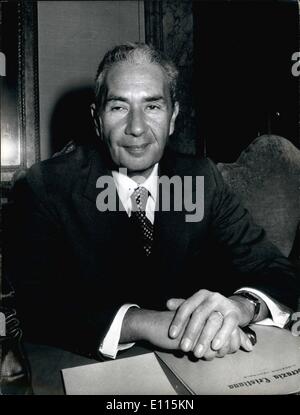 Gen 01, 1976 - Roma, Gennaio 1976 = l'Italia del trentaduesimo il dopoguerra crisi di governo..: il dimissionario Primo Ministro a. Aldo Moro che riceveranno più probabili per la nuova carica per formare il nuovo governo Foto Stock