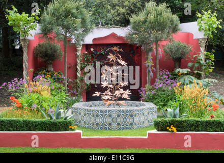 Londra, UK, 20 maggio 2014 RHS Chelsea Flower Show primo giorno. 75 anni di giardini sul tetto in Kensington artigiano giardino disegnato da David Lewis. Medaglia di bronzo vincitore. Foto Stock