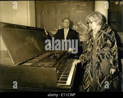 Mar 14, 1977 - ha comprato il pianoforte in un'asta a Parigi. Chopin compose i 8 ultimi lavori sul pianoforte. La contessa Obreskoff, Foto Stock