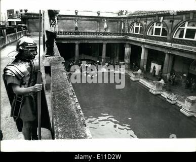 Apr. 04, 1977 - patrimonio romano sentieri: l'Impero Romano è la realizzazione di una rimonta in Gran Bretagna con l aiuto degli uffici del turismo nazionali. Romano Nove sentieri del patrimonio, il collegamento si siede e città in tutta l'Inghilterra, la Scozia e il Galles sono state messe a punto sotto il simbolo comune della testa dell'Imperatore Hardrian, preso da una moneta autentica del tempo. I sentieri coprono tutto da un forte al Ardech in Scozia per una Villa al trading in Isola di Wight; da un anfiteatro sono Carmathen ad una casa di luce a Dover, ad una sorgente calda naturale acqua del bagno romano , a Bath Foto Stock