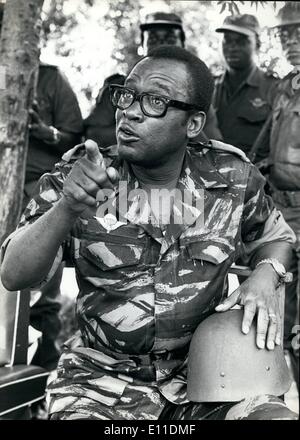 Maggio 05, 1977 - Zaire: Presidente Mobutu Sese Seko nel suo abito di battaglia comandando la guerra nella provincia Shabe. Foto Stock