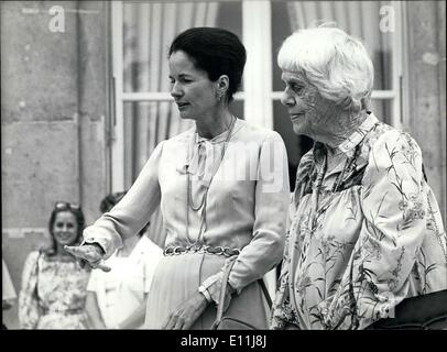 Lug. 19, 1978 - La madre del Presidente degli Stati Uniti, un attivista umanitario, è venuto a Parigi prima di prendere su di una nuova missione. Appena arrivata, ha visitato la prima donna di Francia. Foto Stock