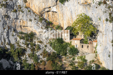 Ermitage St Antoine de Galamus nei Pirenei francesi Foto Stock