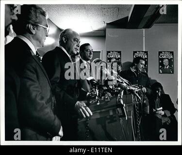 Mar 03, 1980 - CARTER campagna mondale HDQTRS. La città di NEW YORK. ROBERT STRAUSS ALLA TESTA DI UNA CONFERENZA STAMPA OGGI DOPO L INCONTRO CON I CAPI EBREI NEL SUO TENTATIVO DI FERRO su problemi poiché l'U.N. Voto al Consiglio di sicurezza su BRAELI insediamenti nei territori arabi. L R LARRY O'Brien, Bob Strauss e Mario. Foto Stock