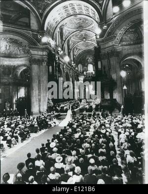 Lug. 07, 1981 - Il Royal Wedding: una vista generale durante il matrimonio del principe Charles e Lady Diana in San Paolo oggi Cattedrale. Foto Stock