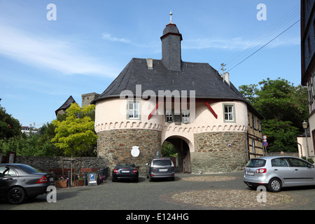 Cancello per il vecchio castello in città Runkel. Hesse, Germania Foto Stock