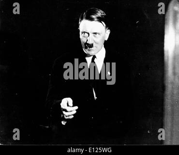 Oct 24, 2005; Berlin, Germania; (File foto: Data sconosciuta.) ADOLF HITLER dando uno dei suoi discorsi altisonanti. . Foto Stock