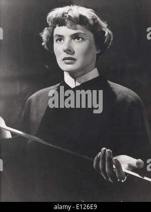 Nov 19, 2007 - Londra, Inghilterra, Regno Unito - Ingrid Bergman a prove abito di 'Joan o arco' 1948 Foto Stock