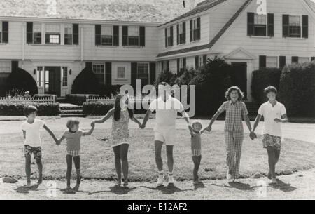 Jan 18, 2011 - Hyannisport, Massachusetts, STATI UNITI - ROBERT SARGENT SHRIVER, JR. 9 novembre 1915 Ð 18 gennaio 2011 era un ameri Foto Stock