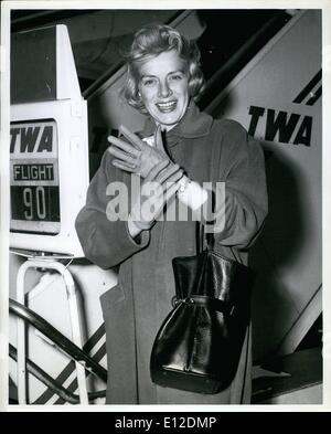 20 dicembre 2011 - cantante Rosemary Clooney è mostrato come è arrivata qui questa mattina via TWA da Los Angeles. Lei è qui per trascorrere Foto Stock