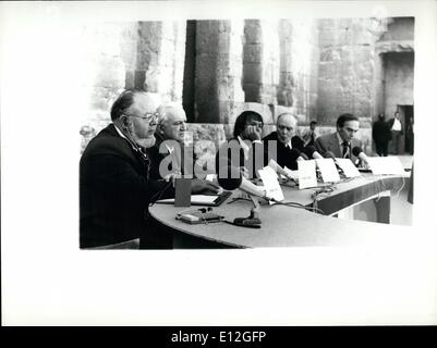 Gen. 10, 2012 - Conferenza: Atene, Grecia il dibattito sulla democrazia Herman Kahn, Vladimir Balaric, Eric Laurent, Sean MacBride, Samuel Pisar. Foto Stock