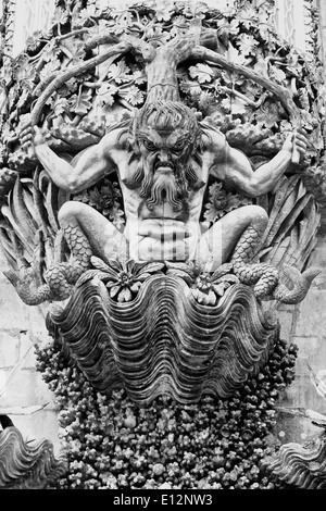 Triton Gate stile manuelino scultura Palacio Nacional da Pena UNESCO World Heritage Site Sintra Portogallo Europa occidentale Foto Stock