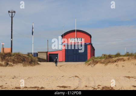 La scialuppa di salvataggio casa a Caister, a nord-est di Norfolk. Foto Stock