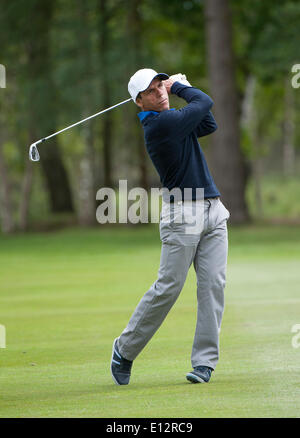 Wentworth, UK. 21 Maggio, 2014. Gianfranco ZOLA durante la Pro-Am evento del 2014 BMW PGA Championship da Ovest Corso Wentworth Golf Club Credito: Azione Sport Plus/Alamy Live News Foto Stock