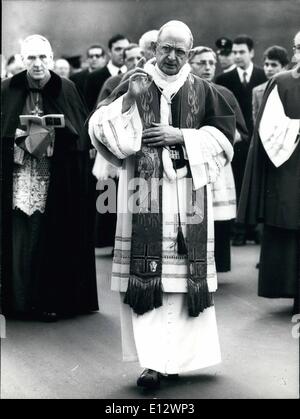 Febbraio 26, 2012 - Il Papa Paolo VI hanno partecipato alla tradizionale processione sul colle Aventino al recourrence del Ash-Wednesday andando dalla chiesa di Sant'Anselmo alla chiesa di Santa Sabina. Foto Stock