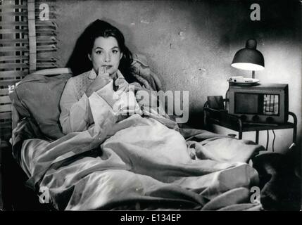 Febbraio 26, 2012 - attrice stelle nel marito della pellicola. Vera Clouzot svolge il ruolo di primo piano nel film Les Espions (le spie) prodotta da suo marito, Henri Georges Clouzot. OPS: Vera Clouzot in una scena del film. Feb. 15/57 Foto Stock