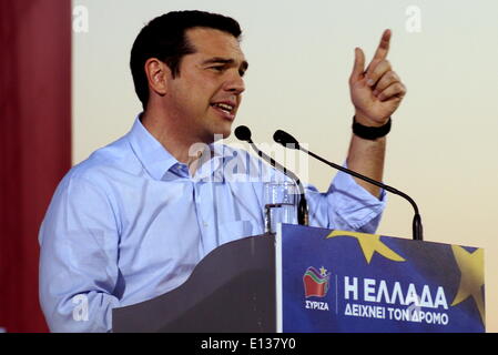 Salonicco, Grecia 21 maggio 2014. Alexis Tsipras, leader della Grecia Syriza opposizione partito e un candidato alla carica di presidente della Commissione europea ha tenuto un importante rally a Salonicco, Grecia la seconda più grande città. Syriza è leader su urne e è impostato per vincere la gara di domenica. Credito: Orhan TsolakAlamy NewsGre Live Foto Stock