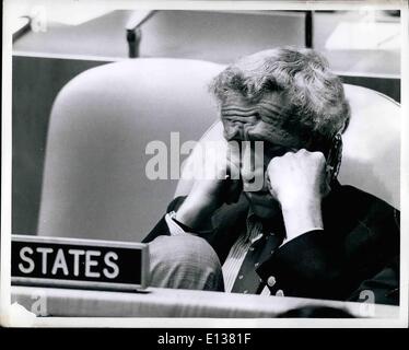 Febbraio 29, 2012 - Le Nazioni Unite, New York New York. Ambasciatore degli Stati Uniti Charles Lichenstein addormentato durante una riunione del Foto Stock