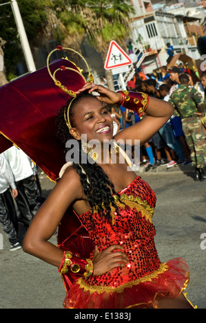 Il carnevale di Mindelo 2014 - street parade. Foto Stock