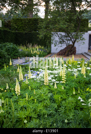 Londra, UK, 19 maggio 2014. RHS Chelsea Flower Show2014 sponsorizzato da M&G. Il Laurent-Perrier giardino disegnato da Luciano Guibbil Foto Stock