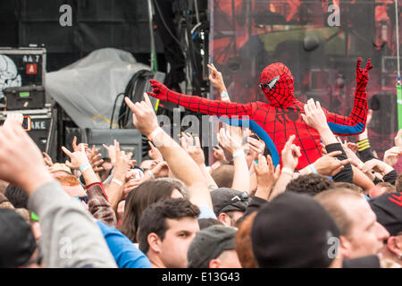 Columbus, Ohio, Stati Uniti d'America. 19 Maggio, 2014. Atmosfera su due giorno del 2014 Rock sulla gamma Festival all equipaggio Stadium di Columbus Ohio su 17 maggio 2014 © Marc Nader/ZUMA filo/ZUMAPRESS.com/Alamy Live News Foto Stock