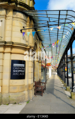 Cavendish shopping arcade Buxton Derbyshire England Regno Unito Foto Stock