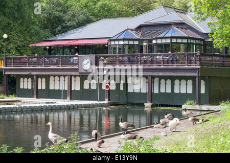 Il Lakeside Café, Roundhay Park, Leeds, England Regno Unito Foto Stock