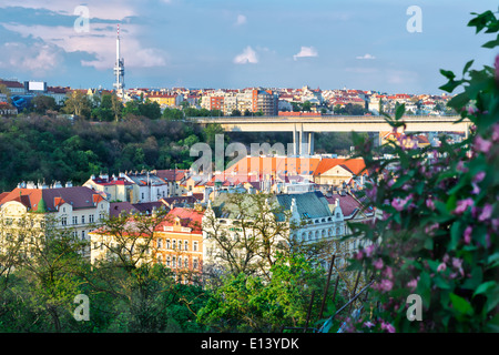 Vista del quartiere di Praga Nusle da Vyshehrad. Repubblica ceca. Foto Stock