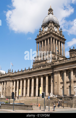Leeds Town Hall, nello Yorkshire, Inghilterra, Regno Unito Foto Stock