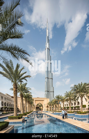 Emirati Arabi Uniti Dubai Burj Khalifa, l'edificio più alto del mondo Foto Stock