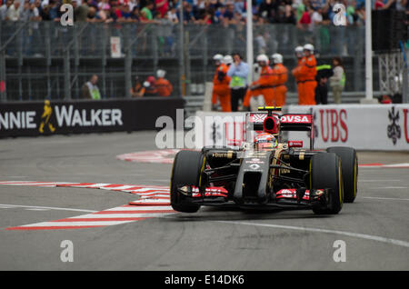 Il Principato di Monaco. Il 22 maggio 2014. Pastor Maldonando(Ven) sulla via per la Force India durante la pratica per il Principato di Monaco di Formula 1 Grand Prix, Monte Carlo, Monaco. Credito: Kevin Bennett/Alamy Live News Foto Stock