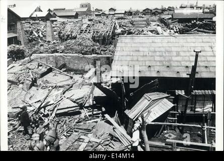 Apr. 05, 2012 - grandi terremoti rock Nord Giappone: Due violento terremoto ha colpito una vasta area nel nord del Giappone il Giovedì Foto Stock