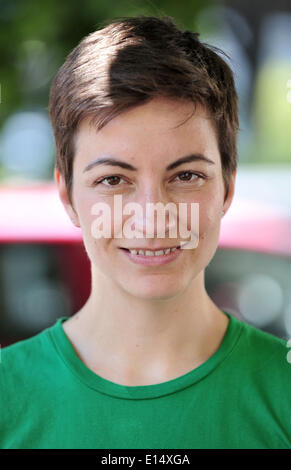 Berlino-kreuzberg, Germania. 22 Maggio, 2014. Top candidato per i Verdi europei, Ska Keller, a Berlino-Kreuzberg, Germania, 22 maggio 2014. Foto: Hauke-CHRISTIAN DITTICH/dpa/Alamy Live News Foto Stock