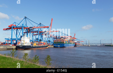 Container terminal Altenwerder (CTA), Ponte Koehlbrand, Amburgo, Germania Foto Stock