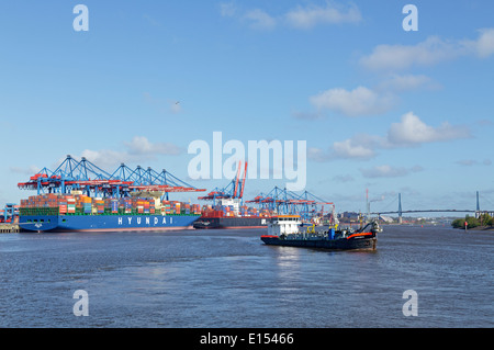 Container terminal Altenwerder (CTA), Ponte Koehlbrand, Amburgo, Germania Foto Stock