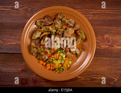 Meorav Yerushalmi - Gerusalemme grigliate miste.una grigliata di carne considerata una specialità di Gerusalemme, Israele. Foto Stock