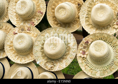 Appendere splendido cappello di paglia, Cuba Foto Stock