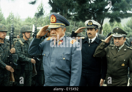 Augusto Pinochet dittatore del Cile e Comandante in Capo dell'esercito cileno 1989 Foto Stock