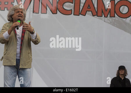 Roma, Italia. 23 Maggio, 2014. Chiusura della campagna elettorale europea per il movimento a 5 stelle in Roma, Italia Credito: Francesco Gustincich/Alamy Live News Foto Stock