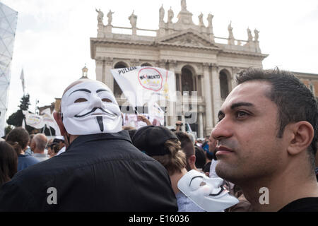 Roma, Italia. 23 Maggio, 2014. Chiusura della campagna elettorale europea per il movimento a 5 stelle in Roma, Italia Credito: Francesco Gustincich/Alamy Live News Foto Stock