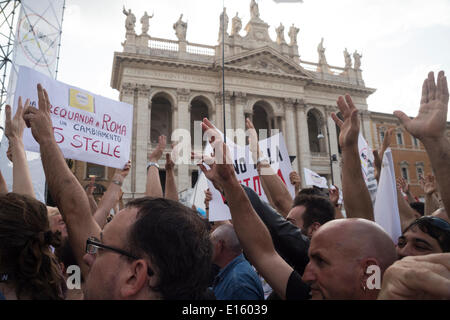 Roma, Italia. 23 Maggio, 2014. Chiusura della campagna elettorale europea per il movimento a 5 stelle in Roma, Italia Credito: Francesco Gustincich/Alamy Live News Foto Stock